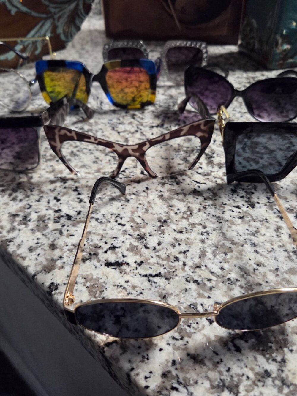 Assorted Fashion Sunglasses 8 Pair (BULK not individual sale)